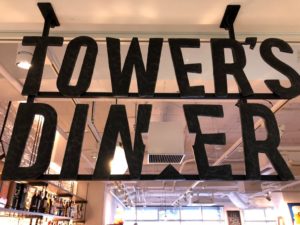 TOWER's DINER（タワーズダイナー）ロゴ写真